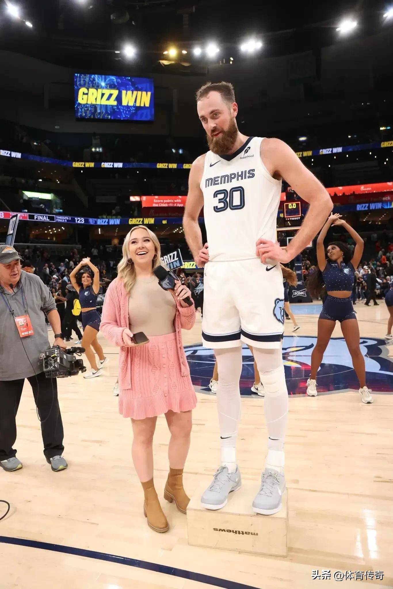 步行者官宣：欢迎胡夫来到印第安纳！我们将用他代替特纳