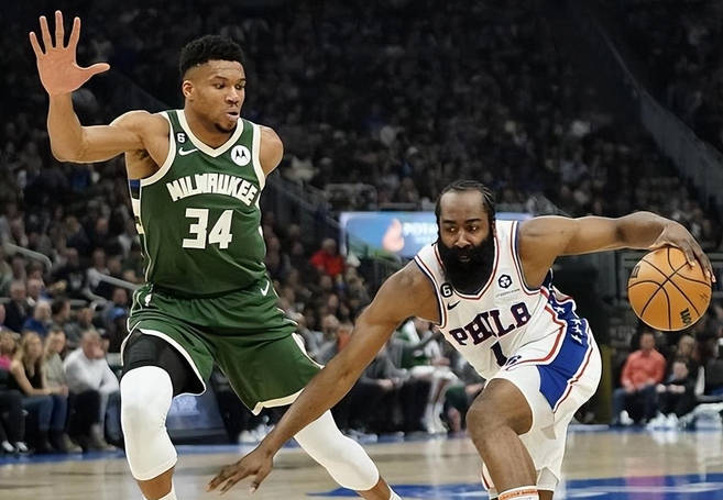 哈登正式加盟密尔沃基雄鹿！字母哥亲自邀请共进晚餐