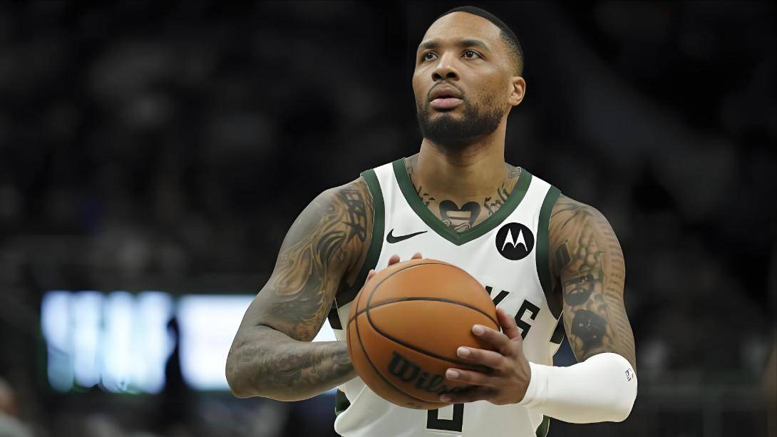 NBA，史上最大裁员，密尔沃基雄鹿裁掉利拉德引发热议