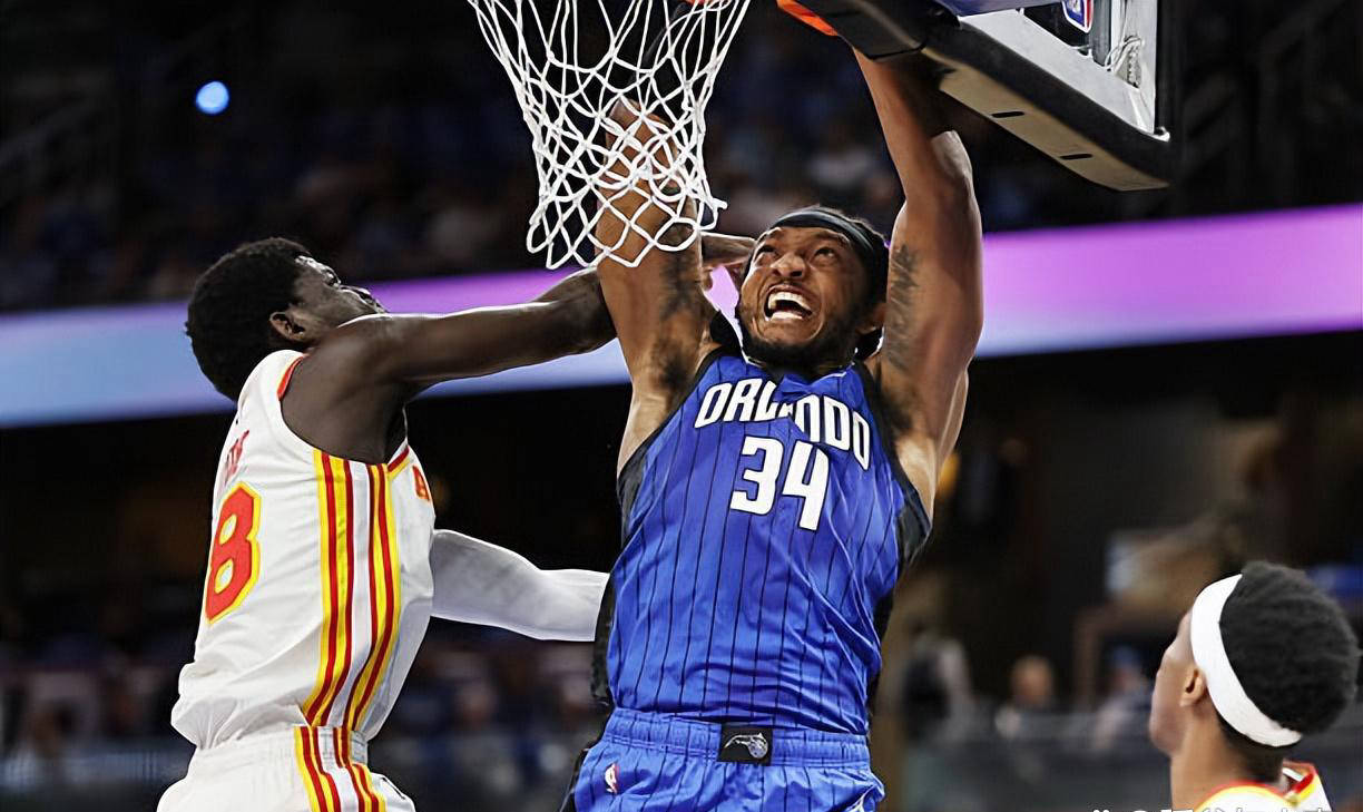 魔术附加赛大胜亚特兰大老鹰，展现内线巨星的强大潜力