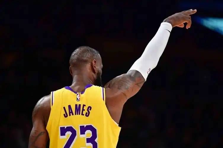 詹姆斯和洛杉矶湖人，若好聚好散也挺好的