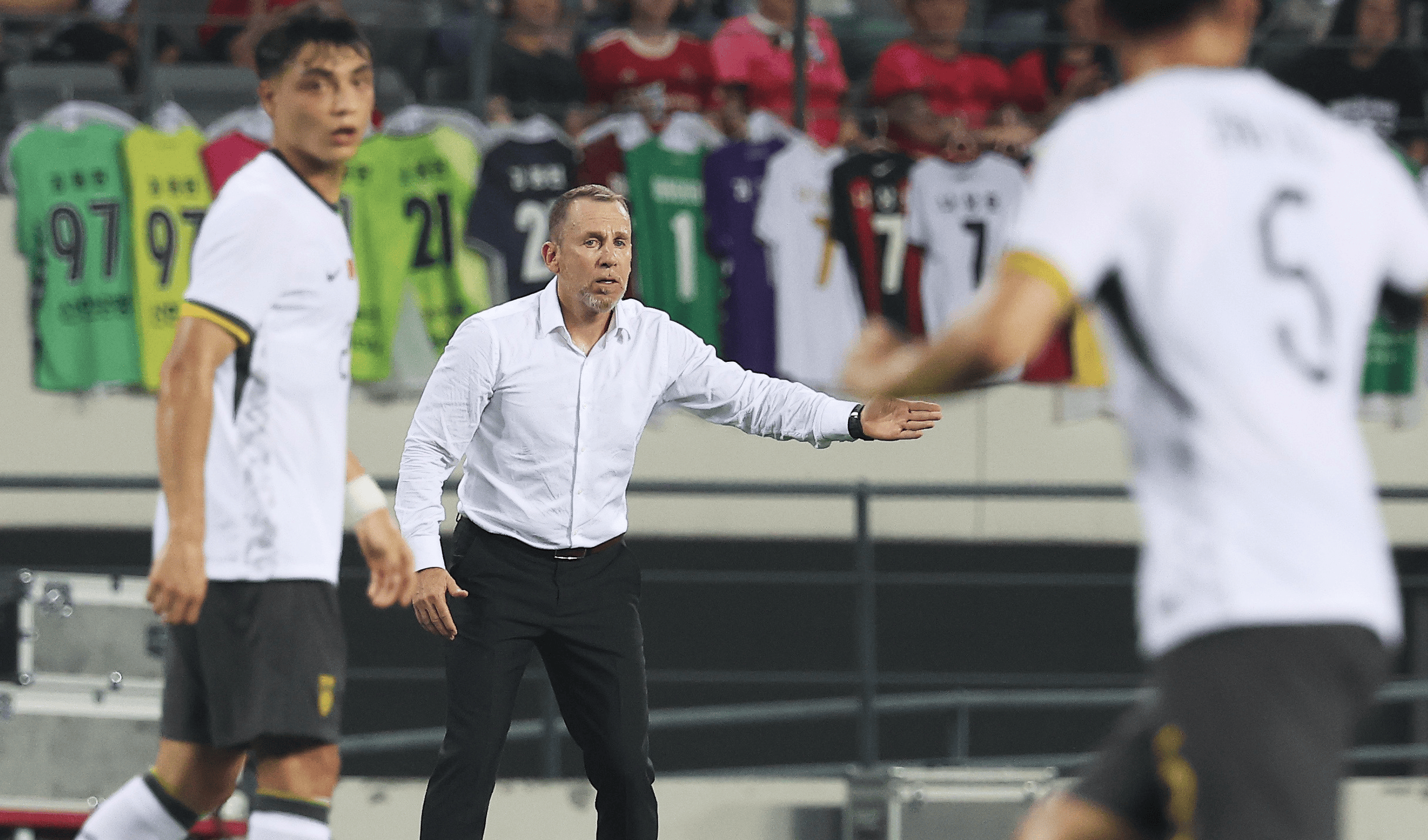 前曼城教练报名执教国足：64岁要价100万欧，曾率队赢过德国