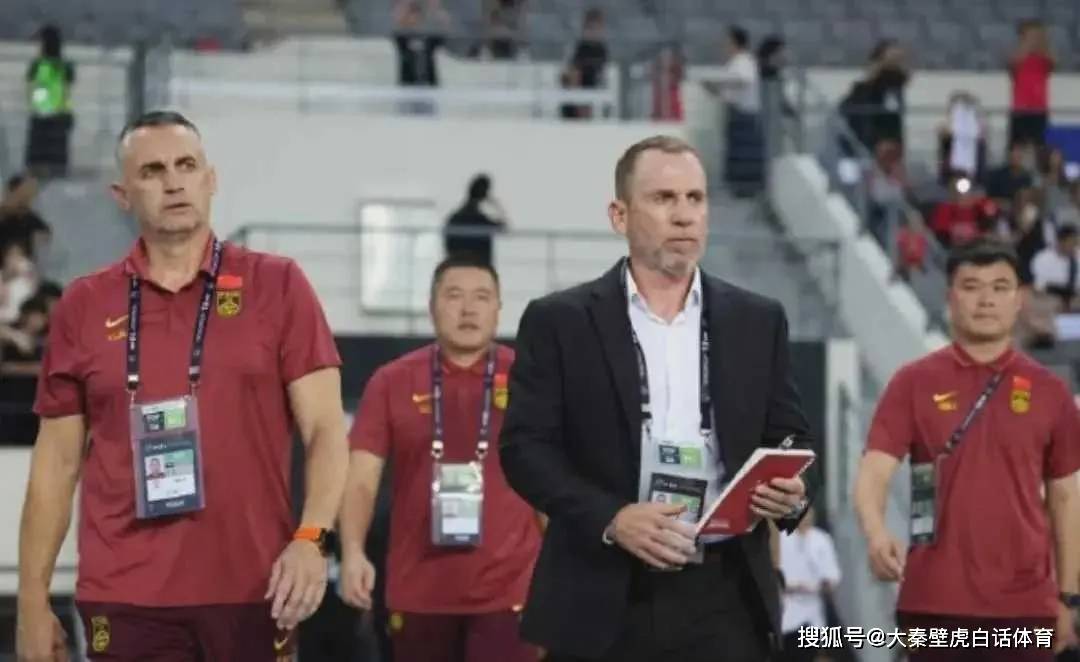 下午1点，国足新帅迎好消息：前曼城教练竞聘，孙继海旧识，恭喜