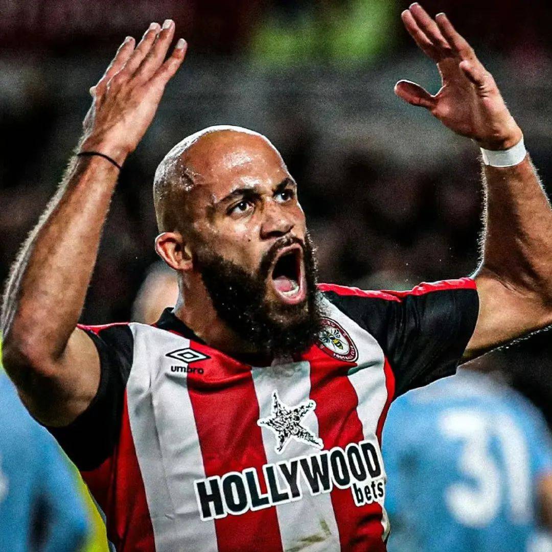 6500万镑+500万镑浮动，曼联三报“蜂王”！