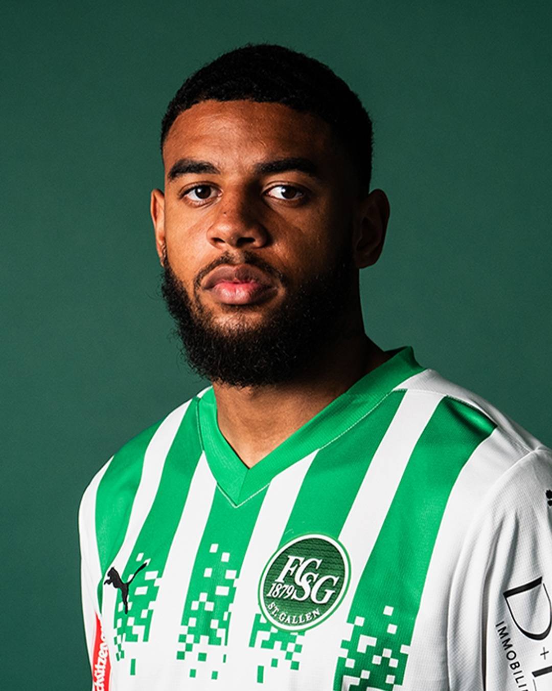 德媒：柏林联仍在追求圣加仑前锋戈贝尔斯，卢顿、布莱克本也有意