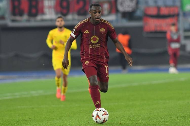 队报：罗马右后卫阿卜杜勒米哈德租借加盟朗斯，效力到赛季结束