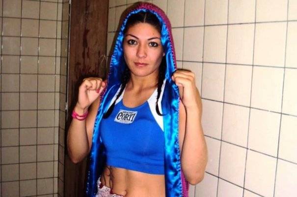 11月7日博洛尼亚之战：意大利拳手帕梅拉·努乔·萨瓦冲击双冠王