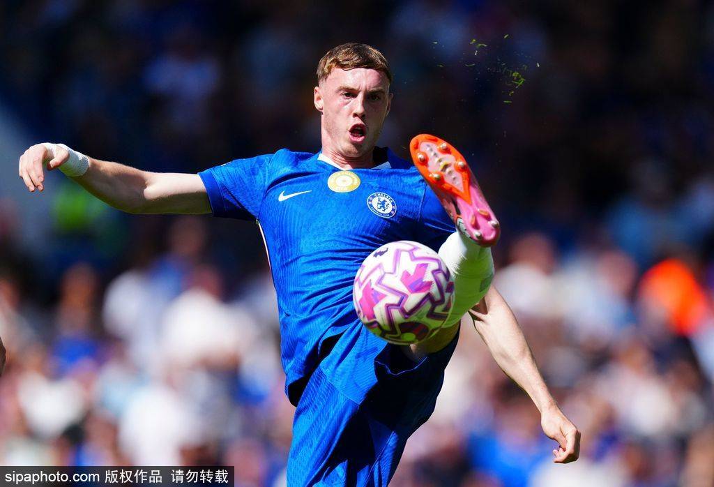 观战台：曼城火拼热刺争英超榜首 皇马巴萨冲击两连胜