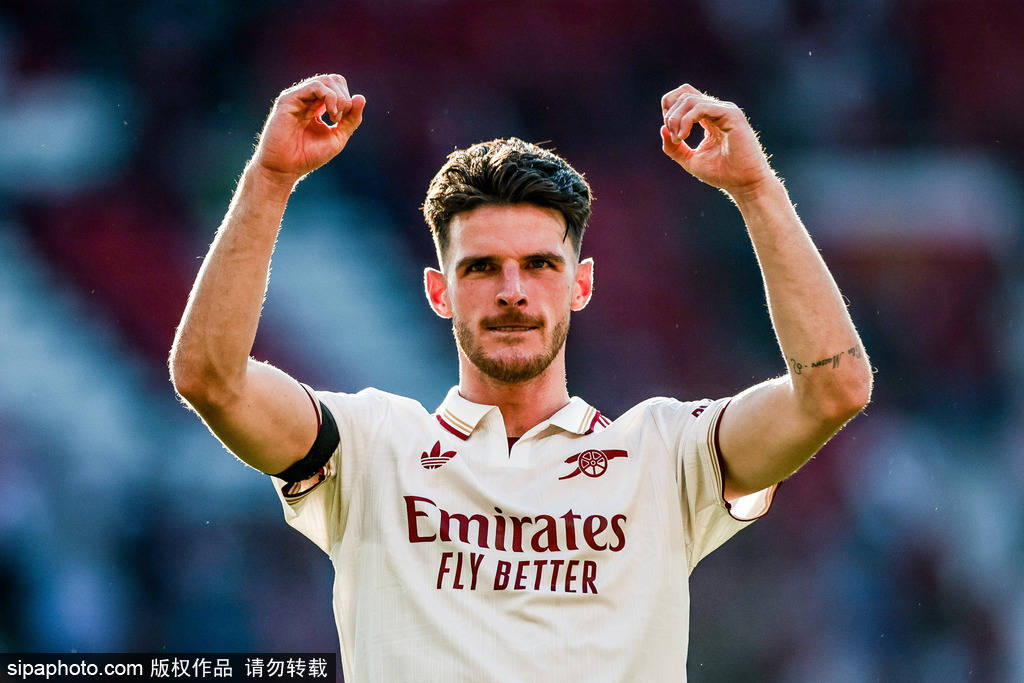 观战台：曼城火拼热刺争英超榜首 皇马巴萨冲击两连胜