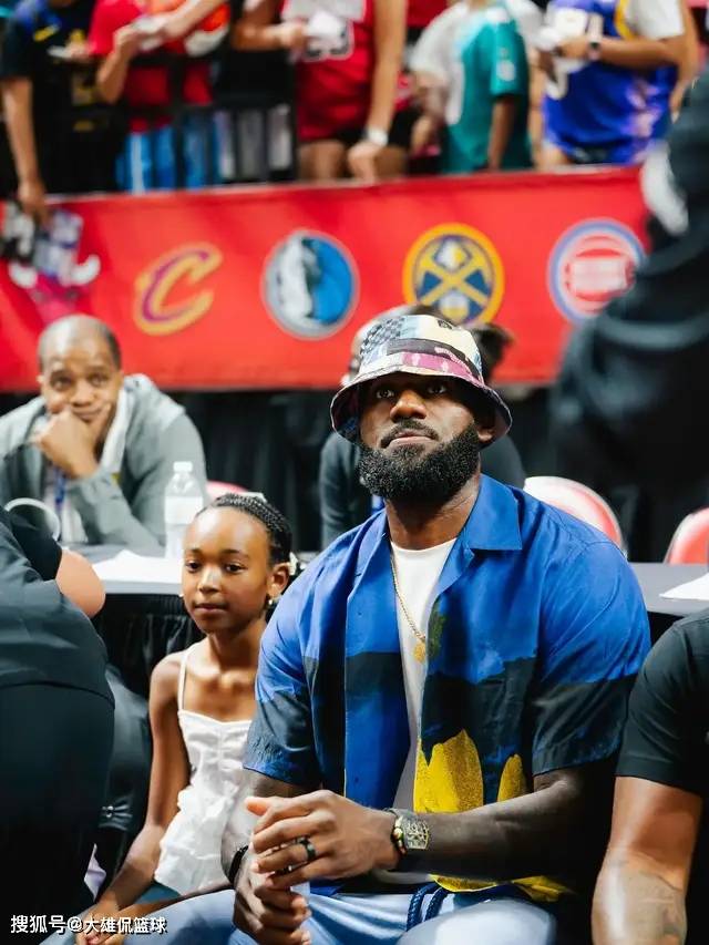 詹姆斯前队友提议老詹离开湖人，暗示队友不如加入迈阿密热火