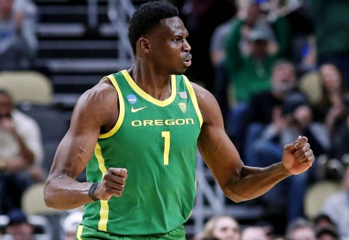 NBA史册留名！恩法利-当特正式加盟亚特兰大老鹰