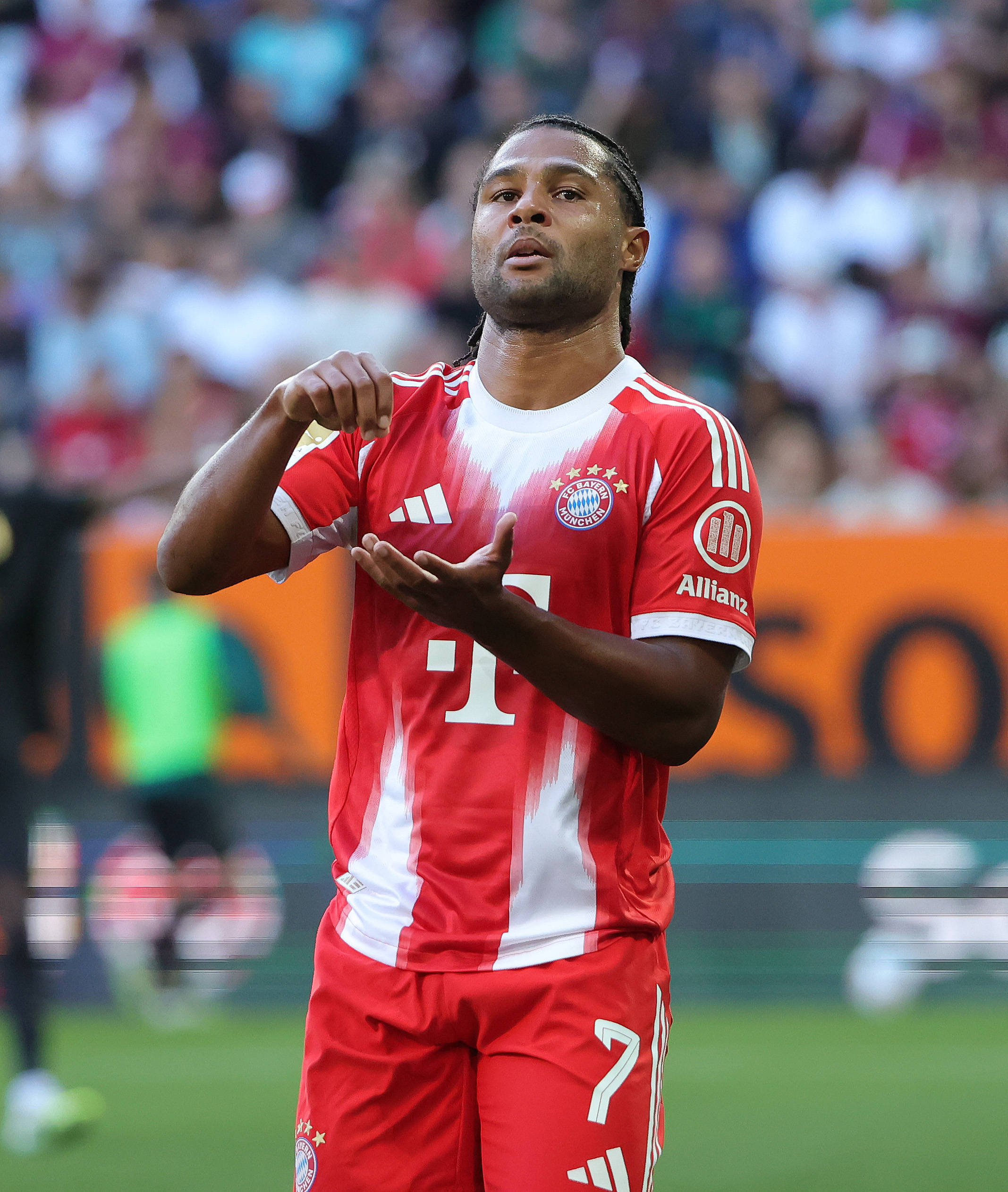 （体育）足球——德甲：拜仁胜奥格斯堡