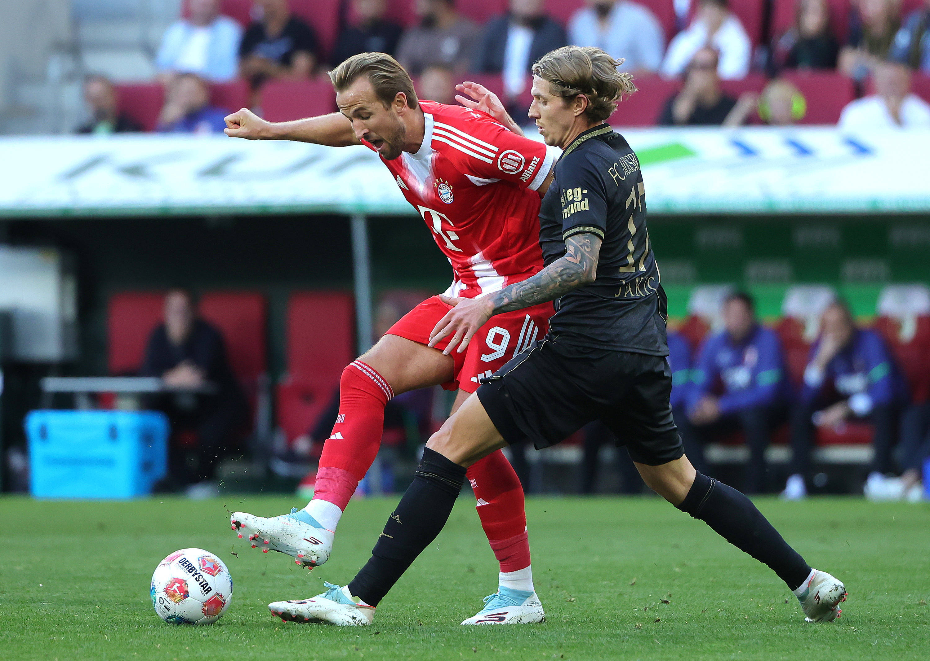 （体育）足球——德甲：拜仁胜奥格斯堡