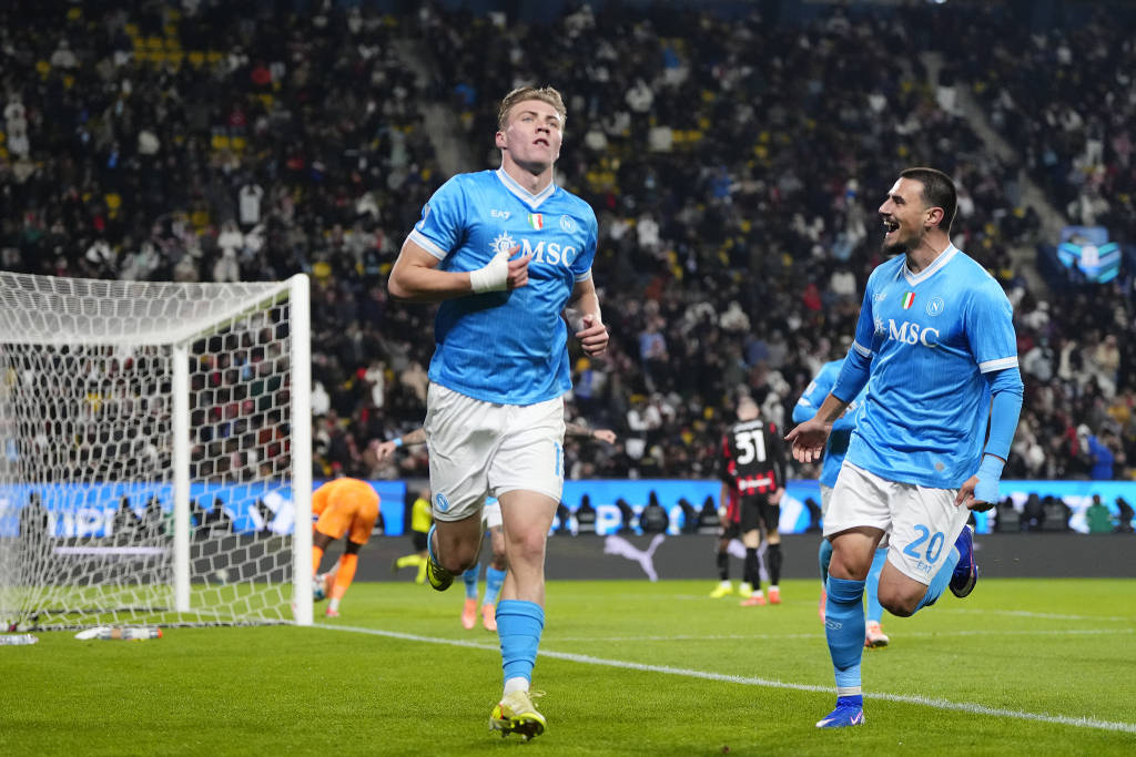 体坛联播｜那不勒斯进意超杯决赛，中国混双冰壶无缘米兰冬奥