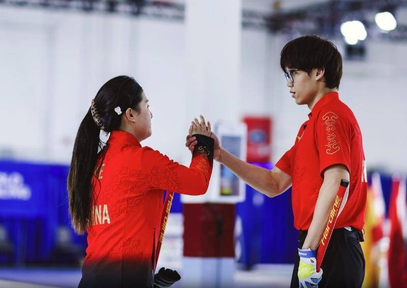 体坛联播｜那不勒斯进意超杯决赛，中国混双冰壶无缘米兰冬奥