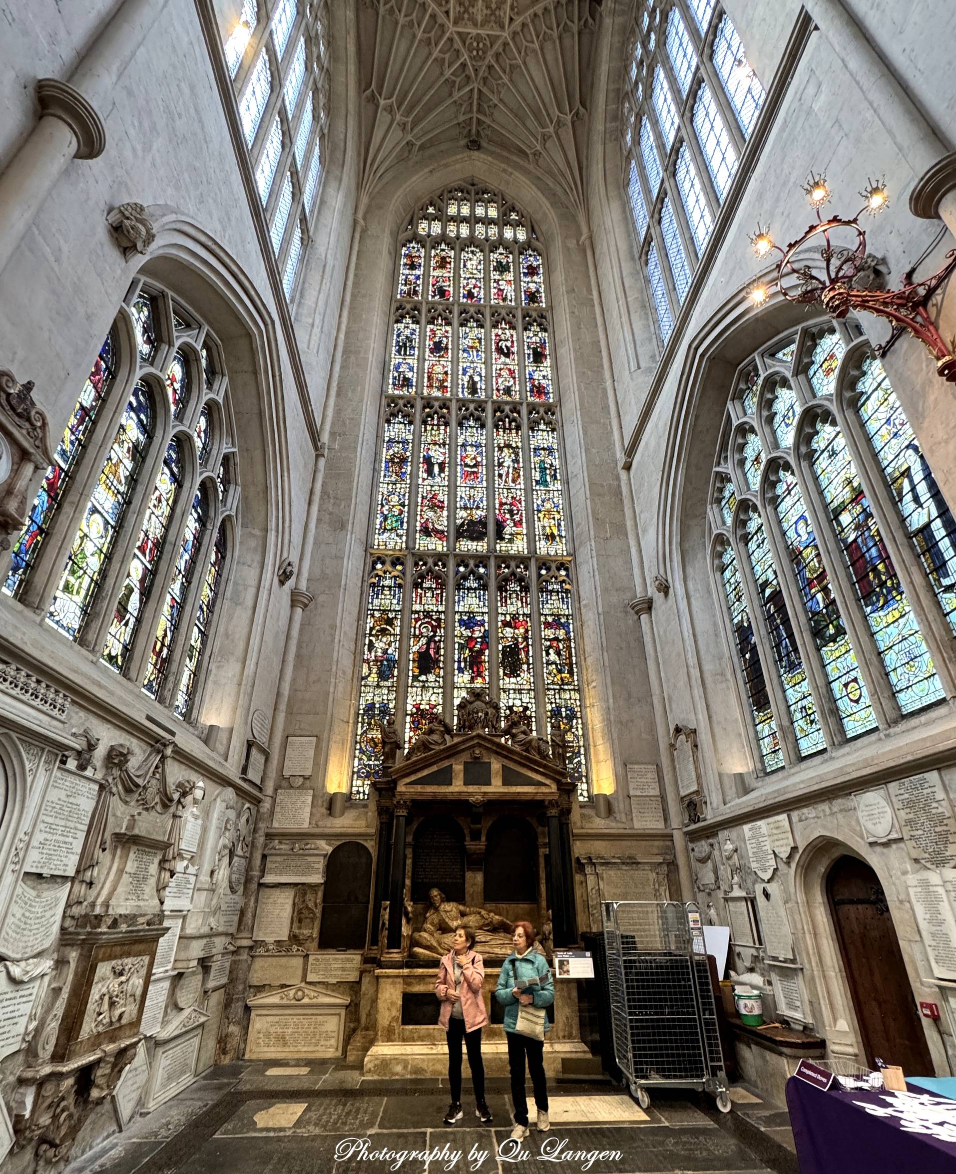 欧洲行（102）从罗马温泉到史前巨石：一日逆行于文明深处