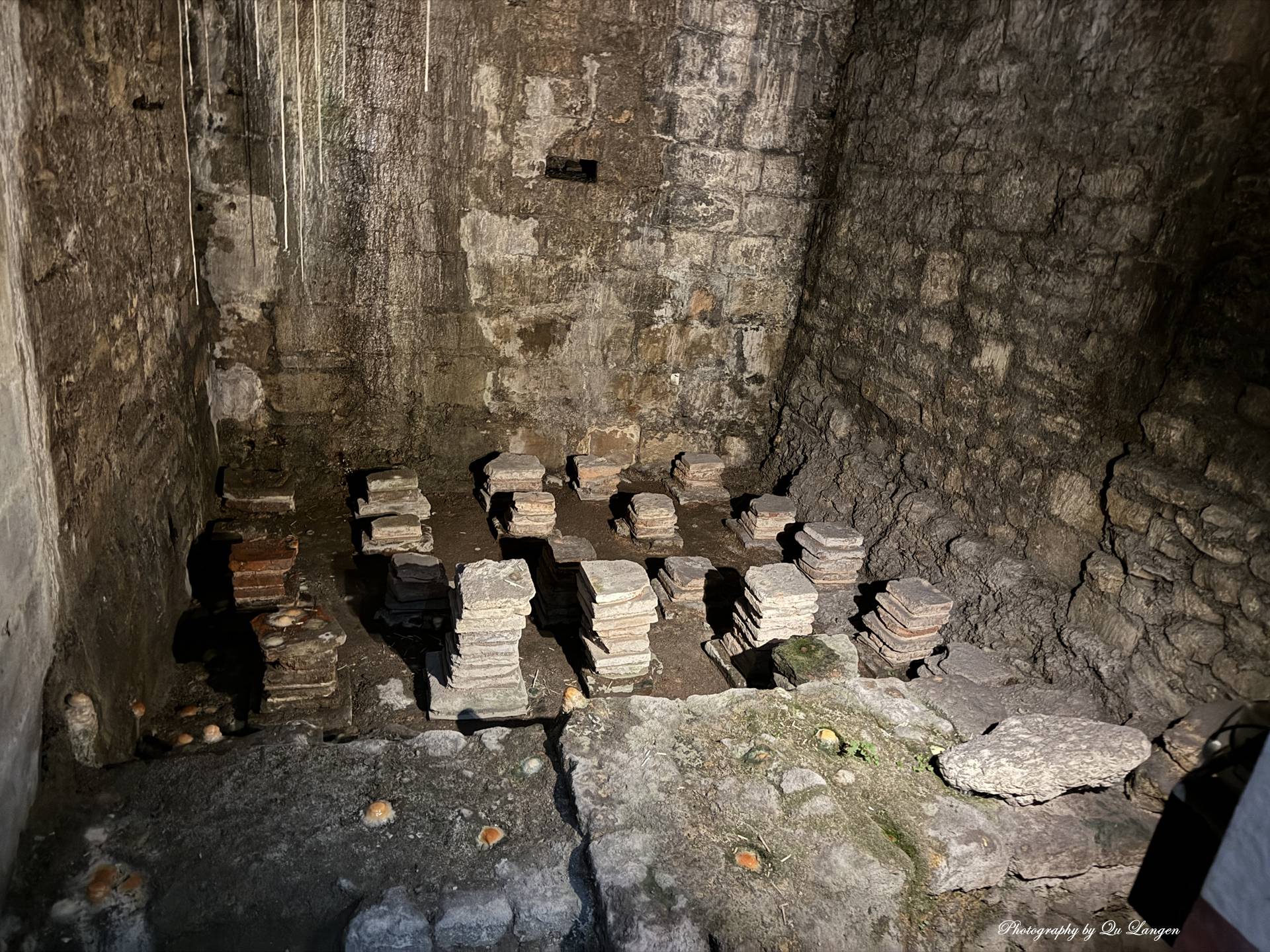 欧洲行（102）从罗马温泉到史前巨石：一日逆行于文明深处