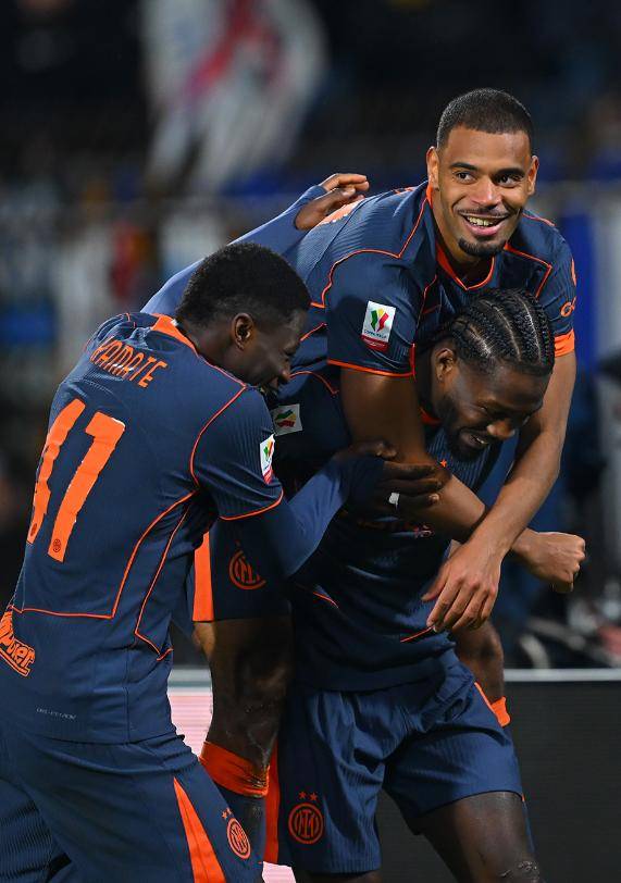 足坛一夜动态：国米8连斩都灵晋级决赛，曼城5-1纽卡宣战阿森纳