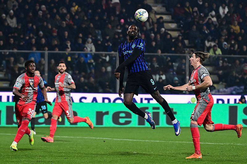 国米2-0克雷莫纳 劳塔罗破门