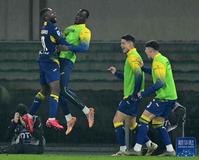 意甲｜那不勒斯胜维罗纳