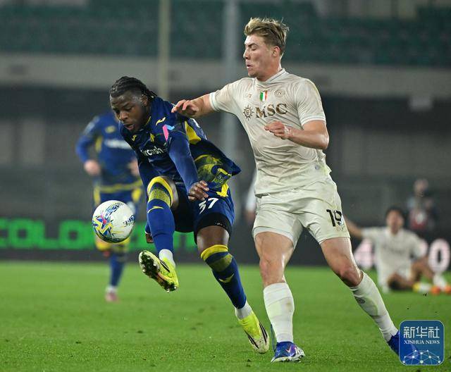 意甲｜那不勒斯胜维罗纳